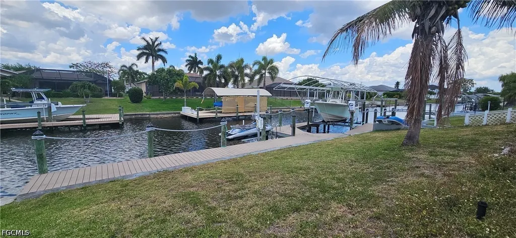 1203 SE 23rd Terrace Cape Coral FL 33990
