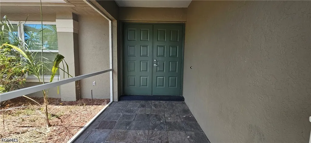 1203 SE 23rd Terrace Cape Coral FL 33990