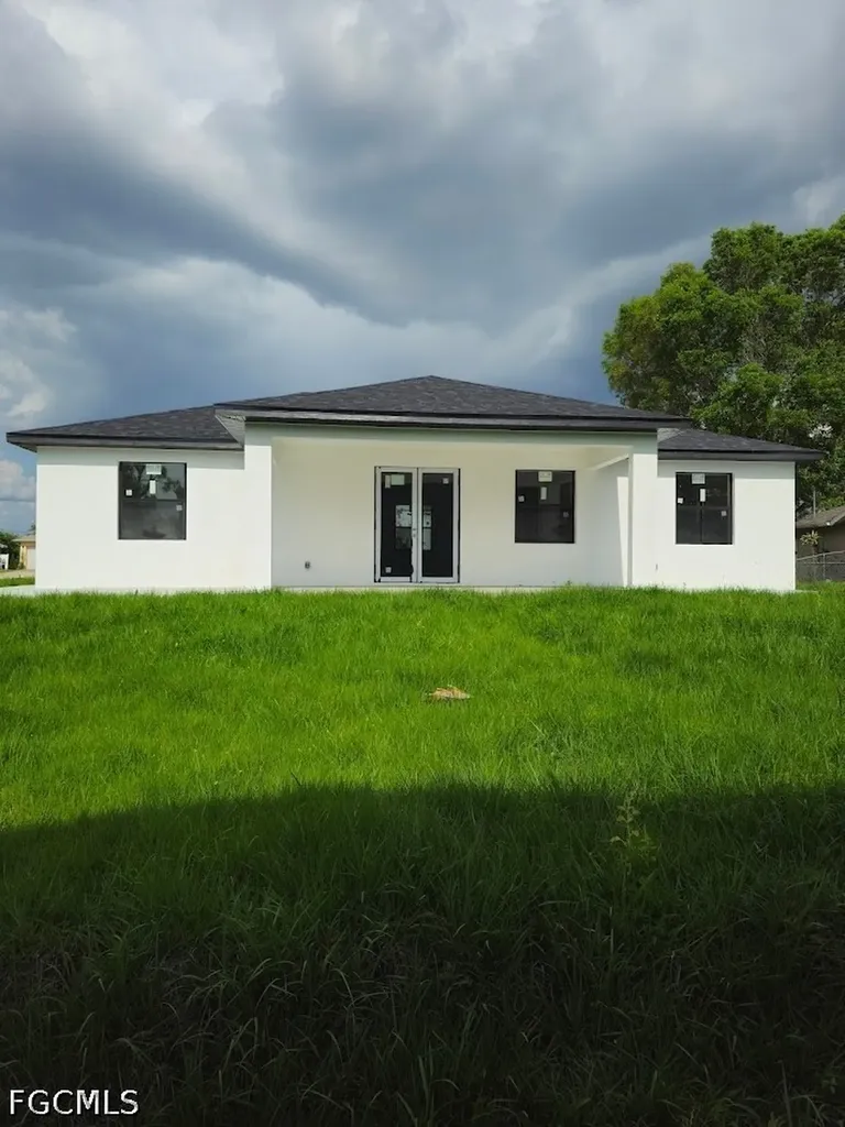 4715 7th Street W Lehigh Acres FL 33971