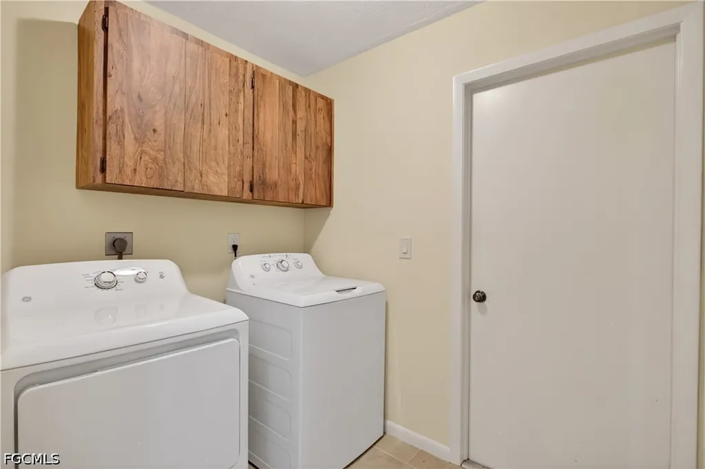 9708 Foxglove Circle Fort Myers FL 33919