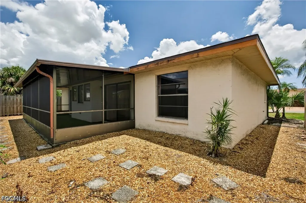 9708 Foxglove Circle Fort Myers FL 33919