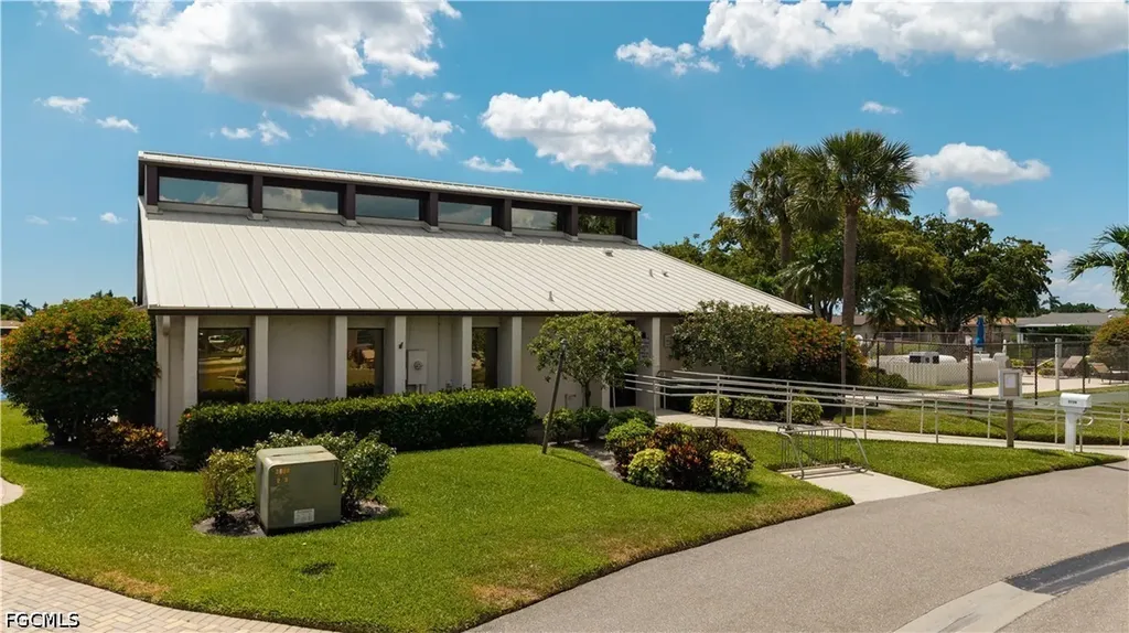 9708 Foxglove Circle Fort Myers FL 33919