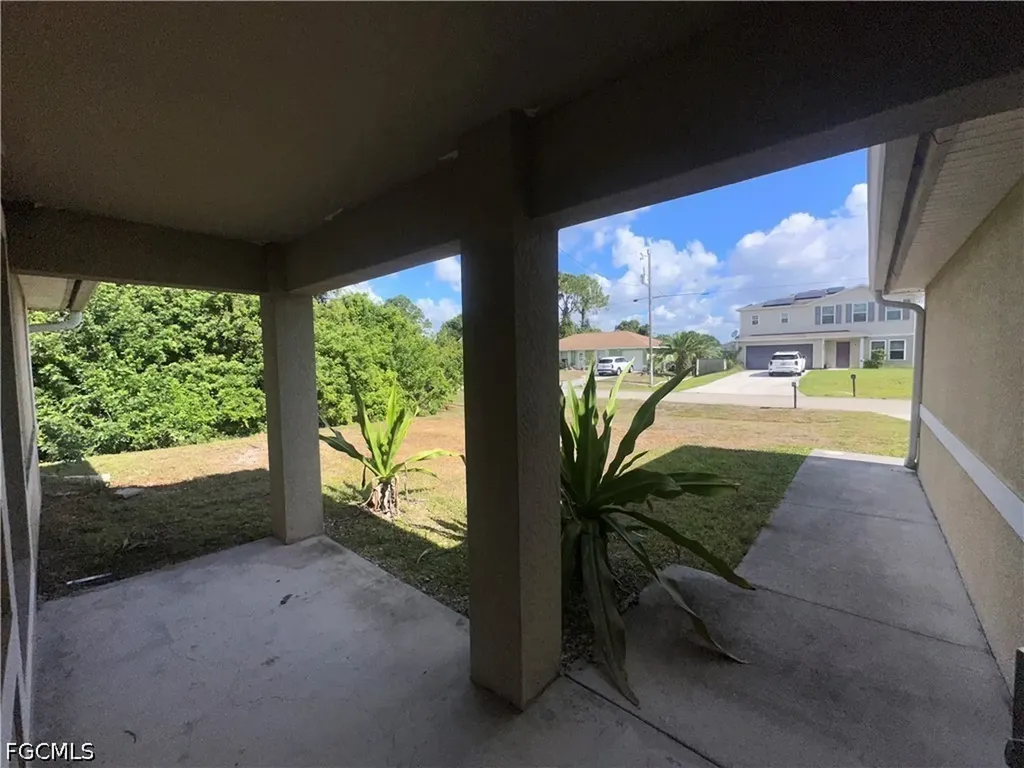 2905 20th Street W Lehigh Acres FL 33971