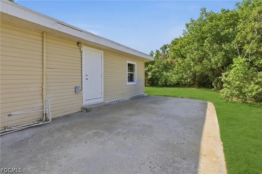 3318 Thomas Street Fort Myers FL 33916
