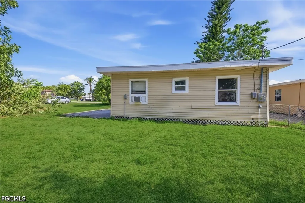 3318 Thomas Street Fort Myers FL 33916