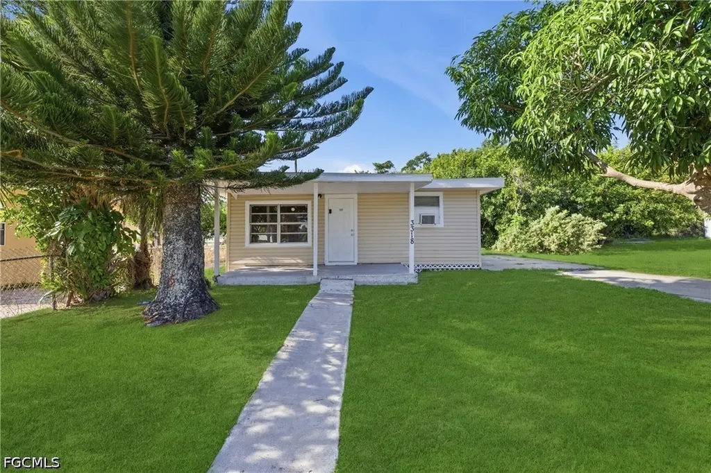 3318 Thomas Street Fort Myers FL 33916