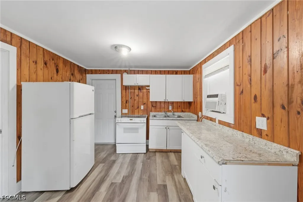 3318 Thomas Street Fort Myers FL 33916