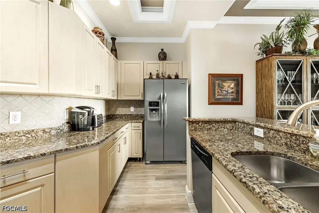 2745 1st Street Fort Myers FL 33916