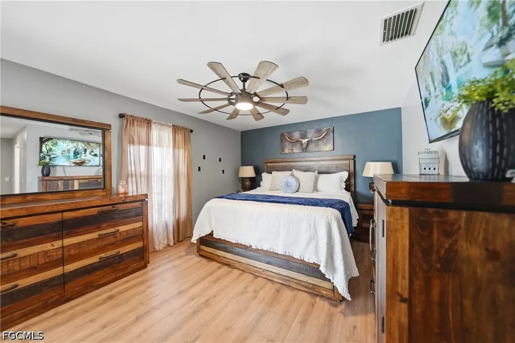 515 Gleason Parkway Cape Coral FL 33914