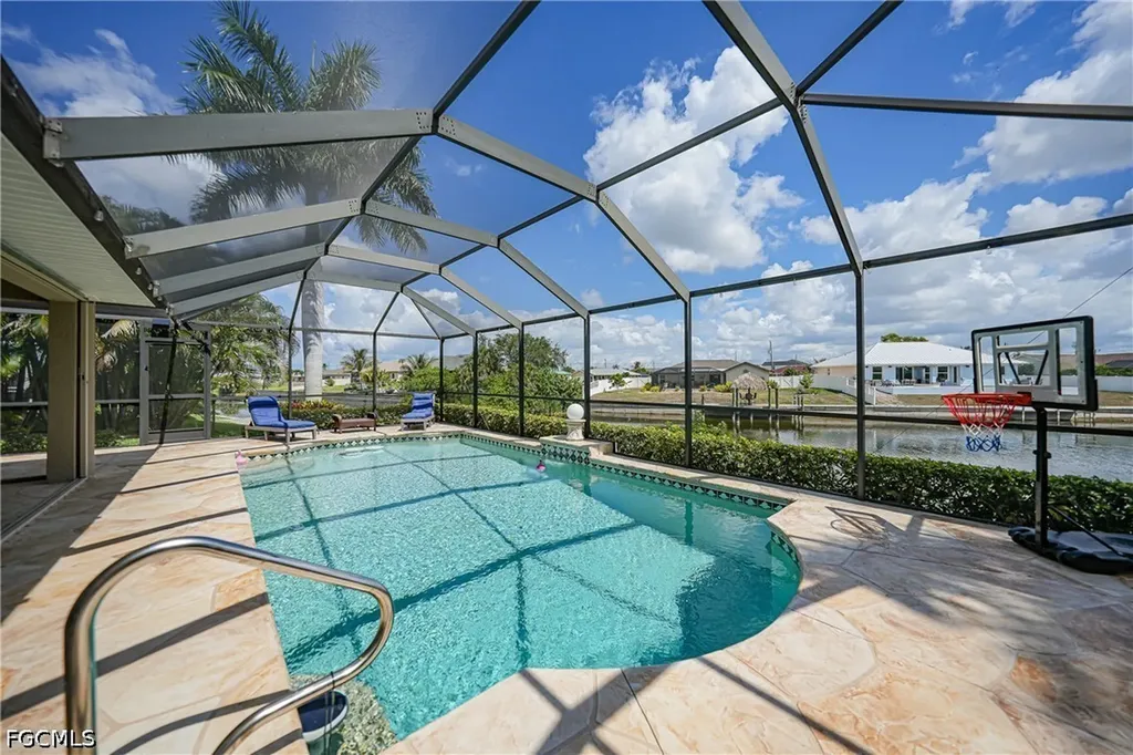 515 Gleason Parkway Cape Coral FL 33914