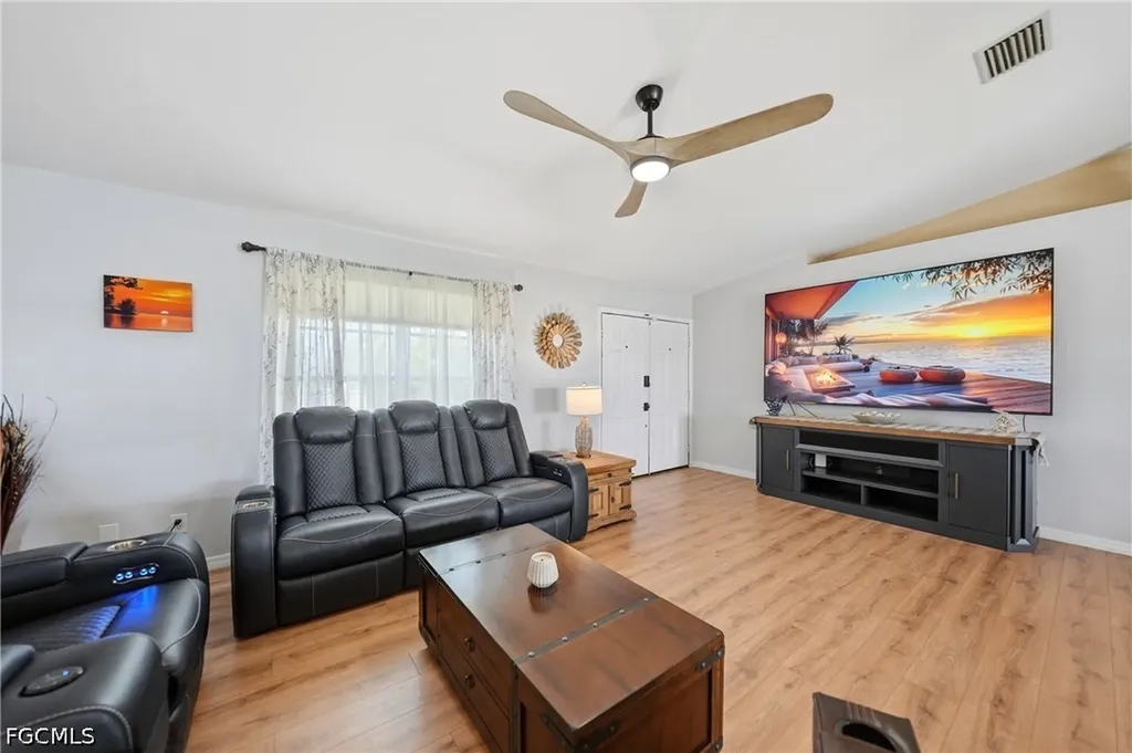 515 Gleason Parkway Cape Coral FL 33914
