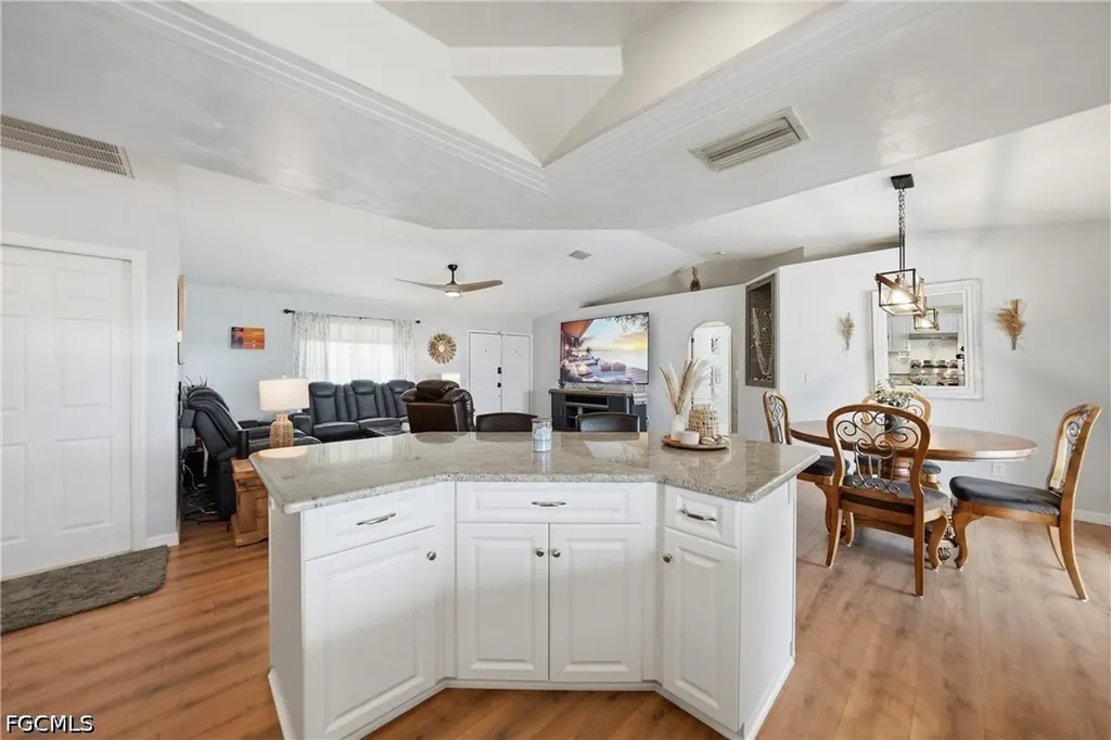 515 Gleason Parkway Cape Coral FL 33914