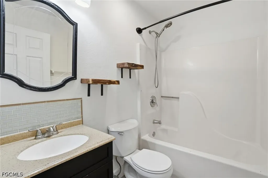 18 NW 26th Terrace Cape Coral FL 33993