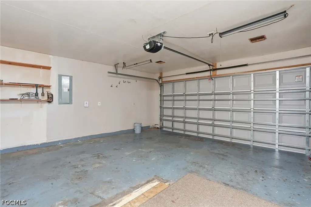 18 NW 26th Terrace Cape Coral FL 33993
