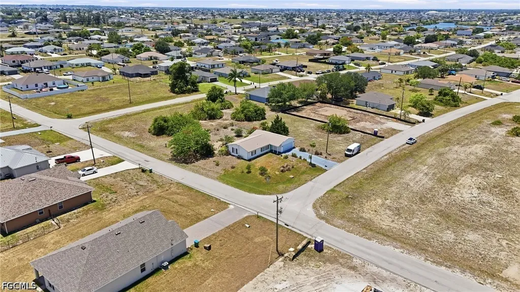 18 NW 26th Terrace Cape Coral FL 33993