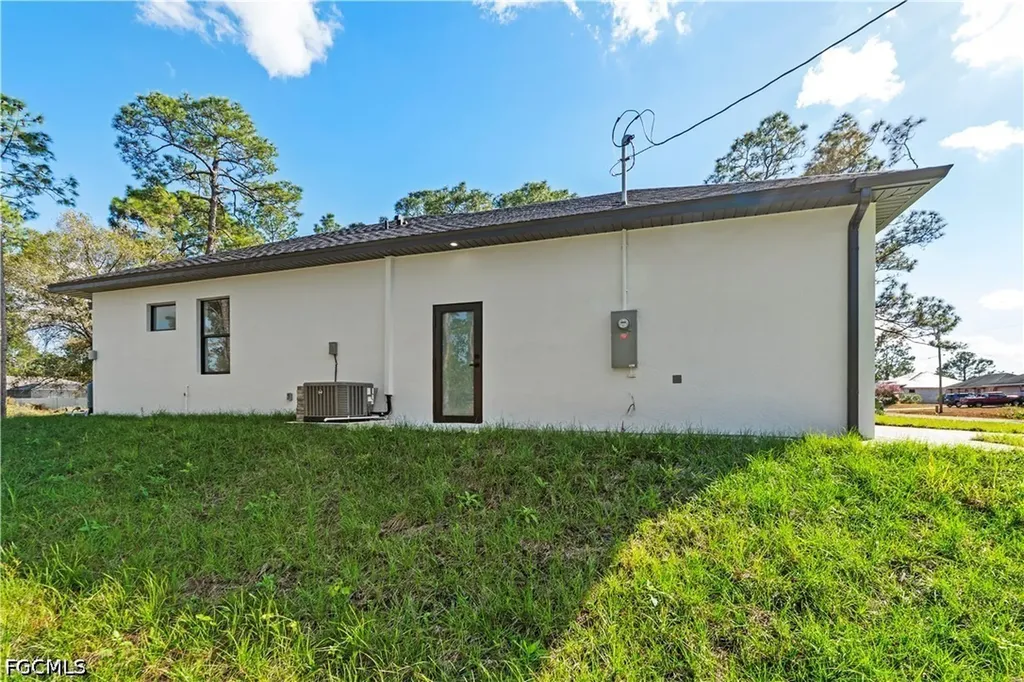 1116 8th Avenue Lehigh Acres FL 33972