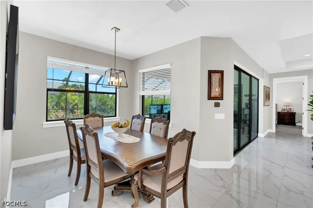 2827 SW 32nd Street Cape Coral FL 33914