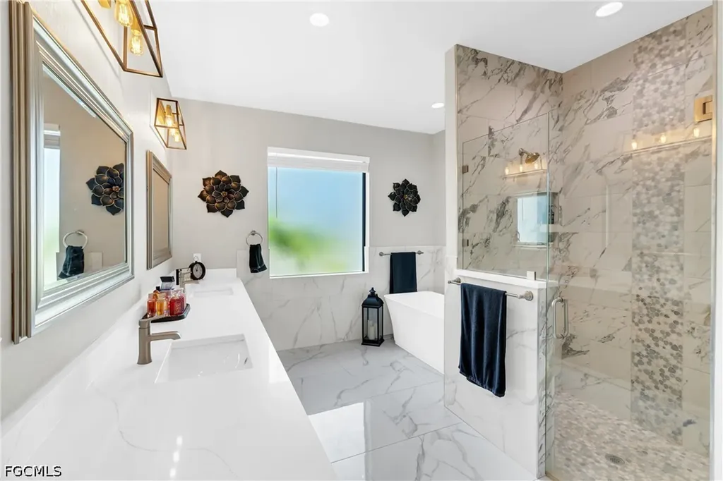 2827 SW 32nd Street Cape Coral FL 33914