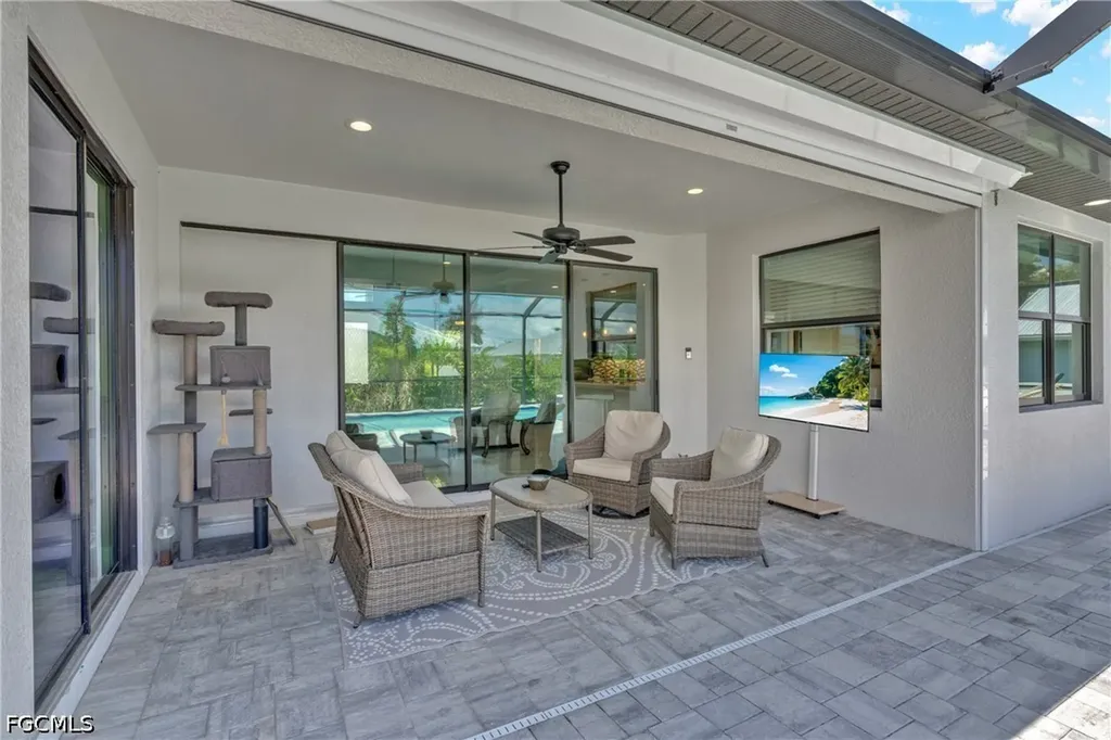 2827 SW 32nd Street Cape Coral FL 33914