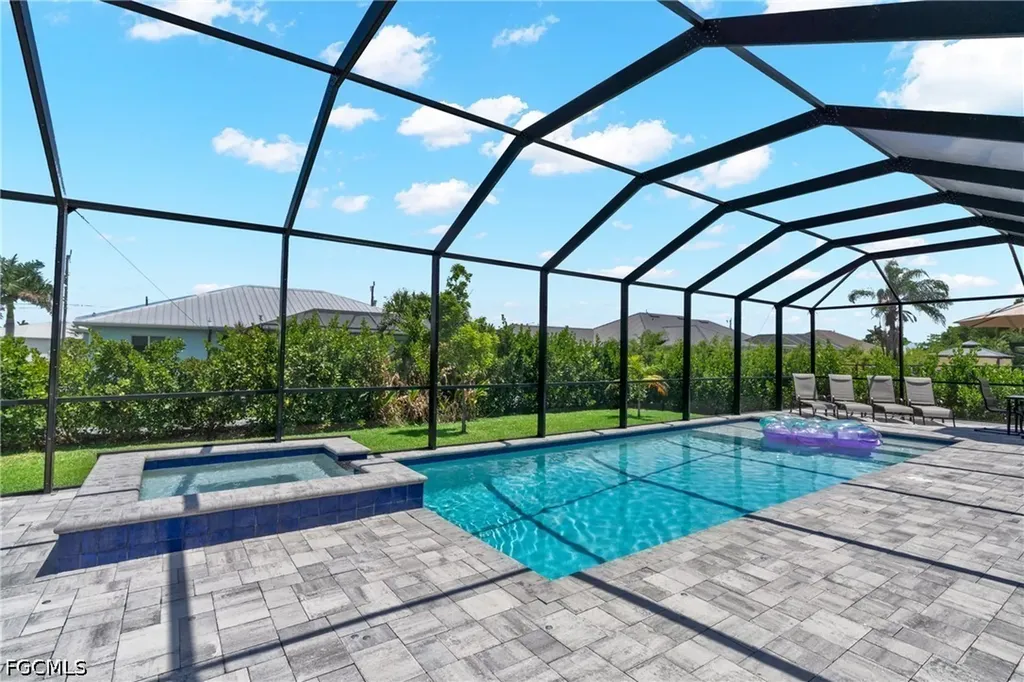2827 SW 32nd Street Cape Coral FL 33914
