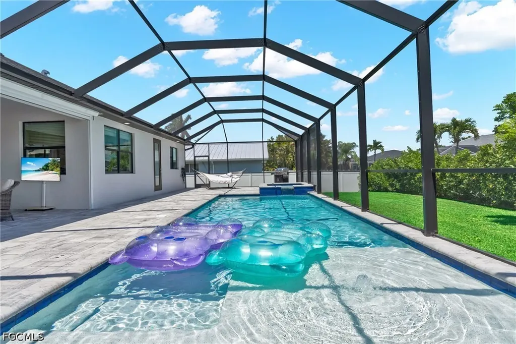 2827 SW 32nd Street Cape Coral FL 33914