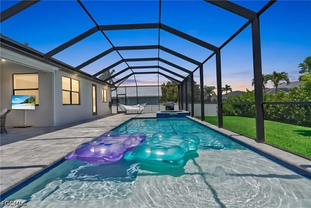 2827 SW 32nd Street Cape Coral FL 33914