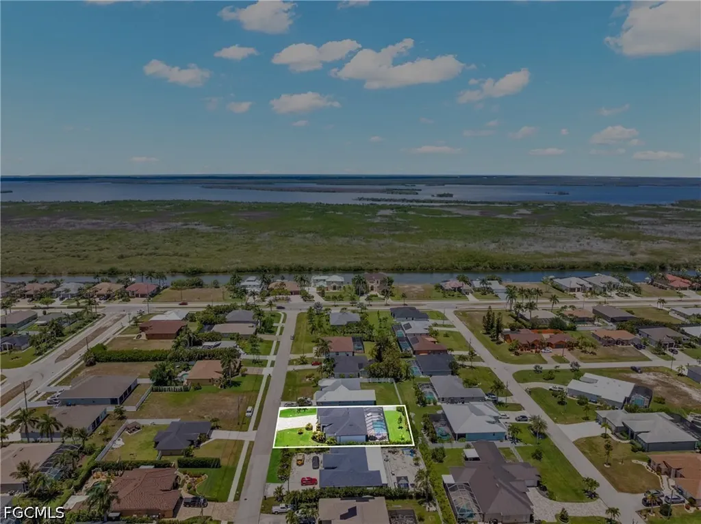 2827 SW 32nd Street Cape Coral FL 33914
