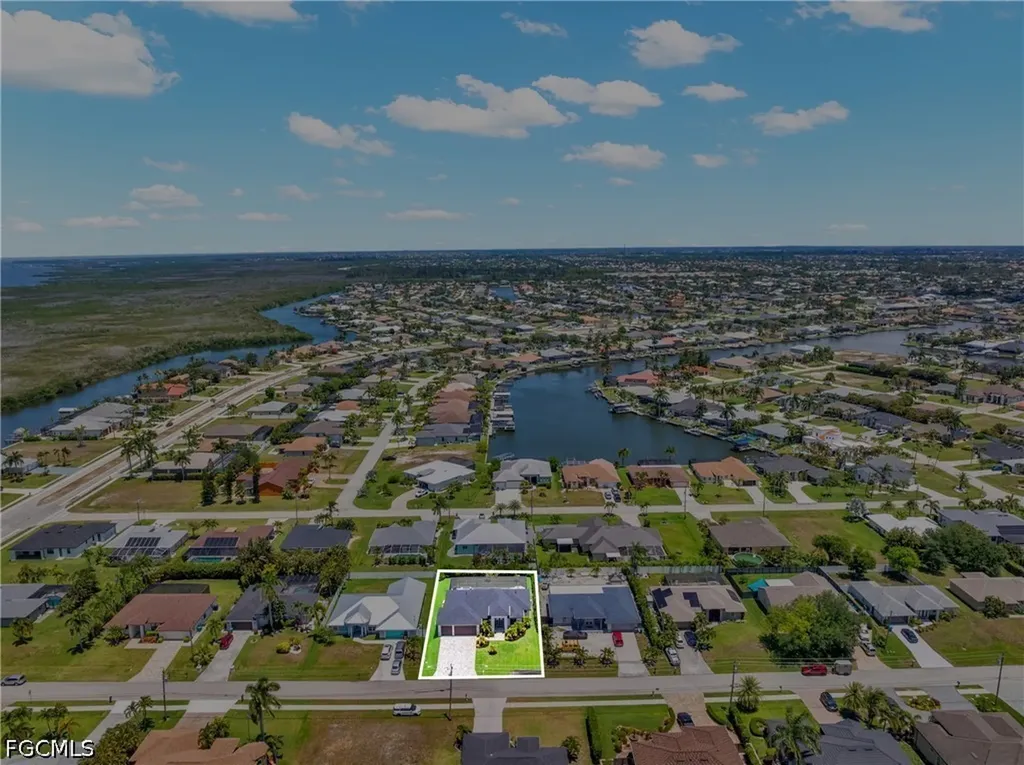 2827 SW 32nd Street Cape Coral FL 33914