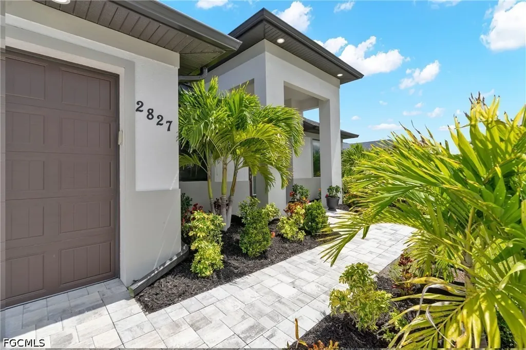 2827 SW 32nd Street Cape Coral FL 33914