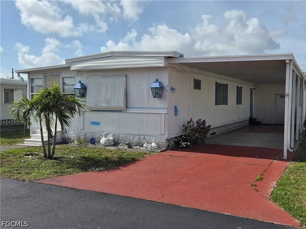 75 Hacienda Boulevard Fort Myers FL 33905