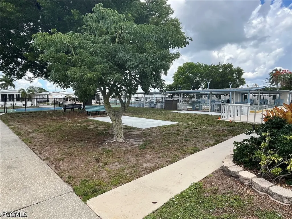 75 Hacienda Boulevard Fort Myers FL 33905