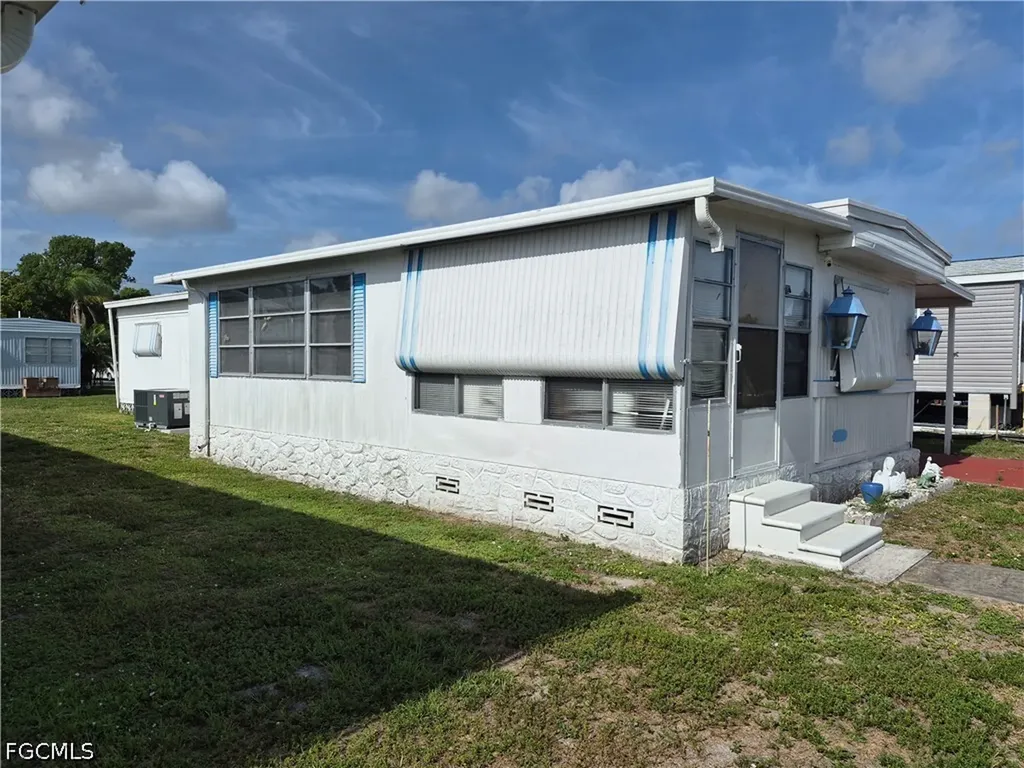 75 Hacienda Boulevard Fort Myers FL 33905