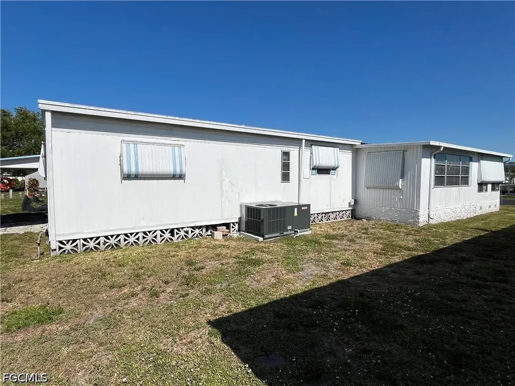 75 Hacienda Boulevard Fort Myers FL 33905