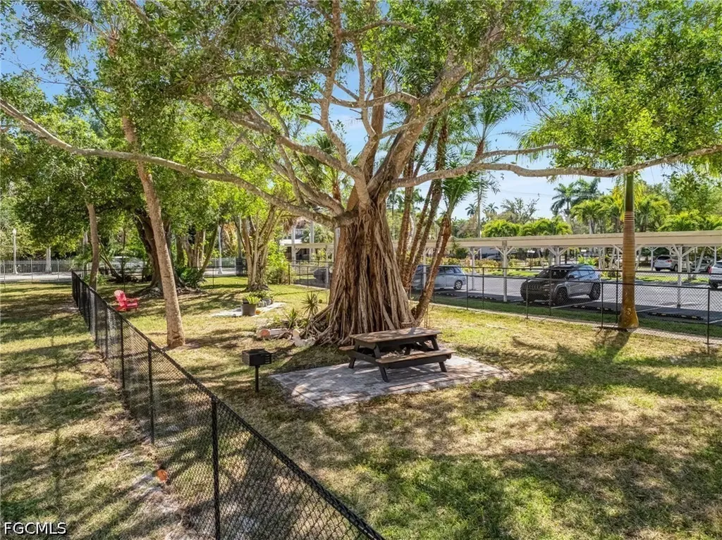 2743 1st Street Fort Myers FL 33916
