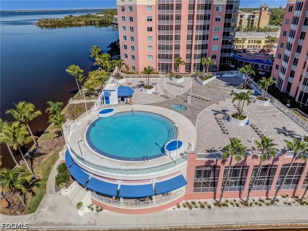 2743 1st Street Fort Myers FL 33916