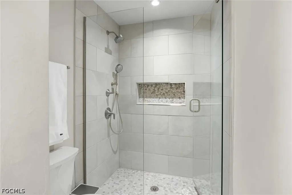 283 Palm Lake Drive Sanibel FL 33957