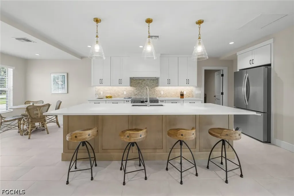 283 Palm Lake Drive Sanibel FL 33957
