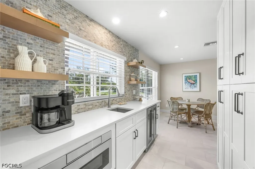 283 Palm Lake Drive Sanibel FL 33957