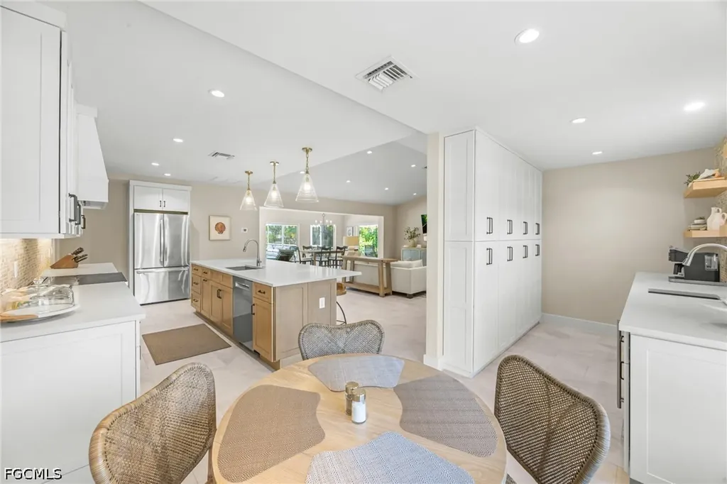 283 Palm Lake Drive Sanibel FL 33957
