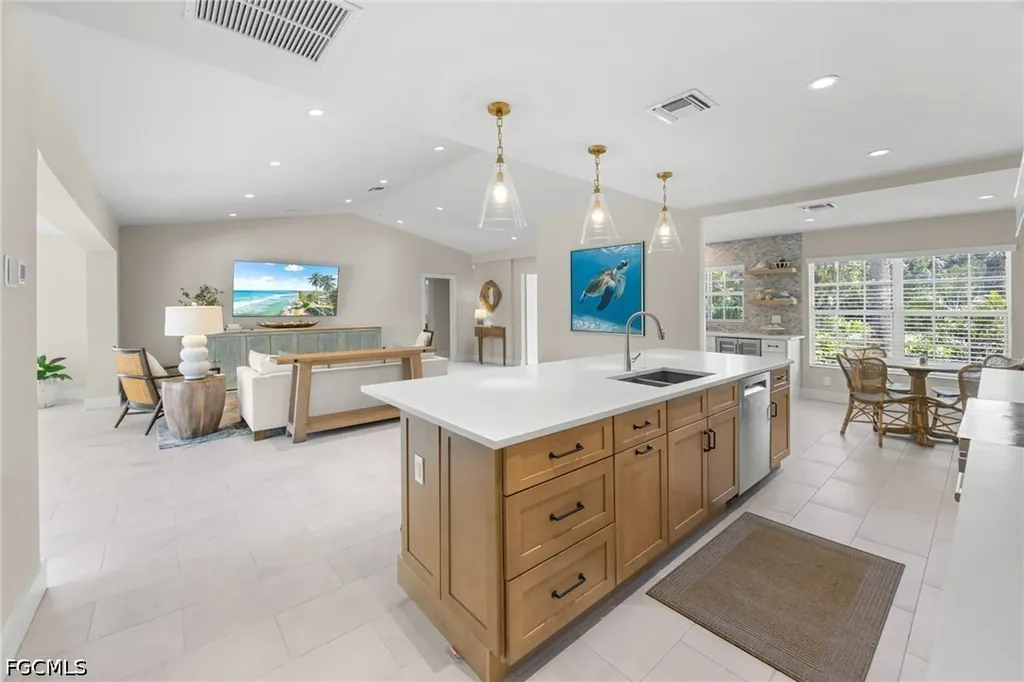 283 Palm Lake Drive Sanibel FL 33957