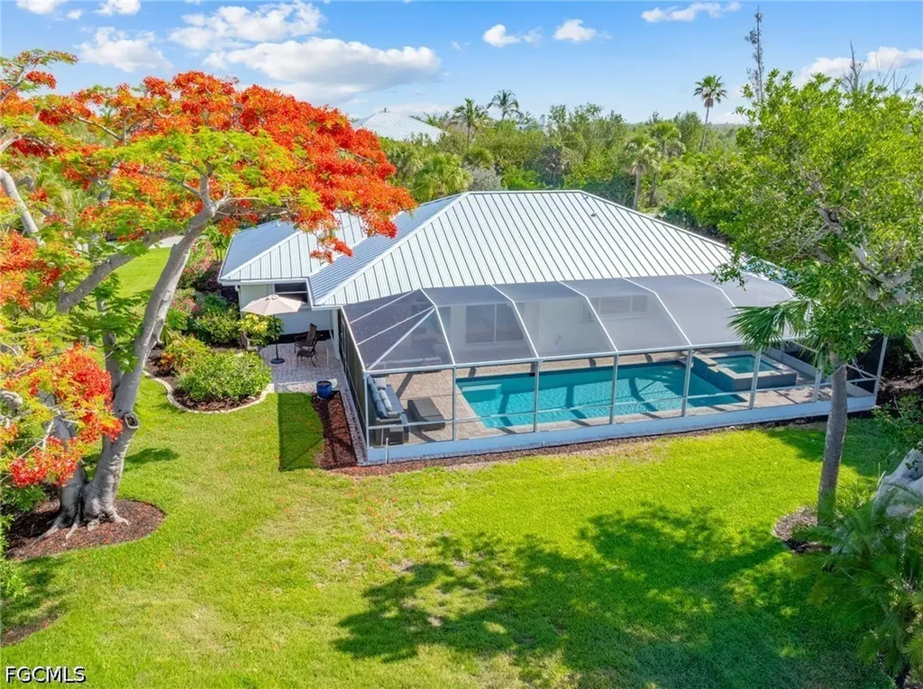 283 Palm Lake Drive Sanibel FL 33957
