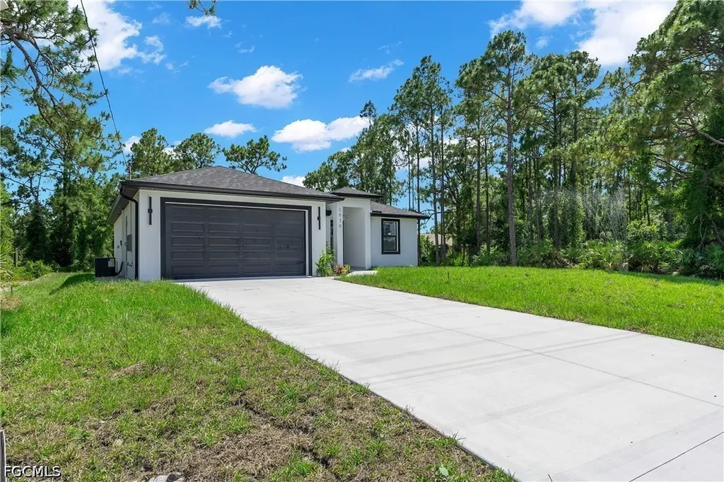 1030 Hunter Street E Lehigh Acres FL 33974