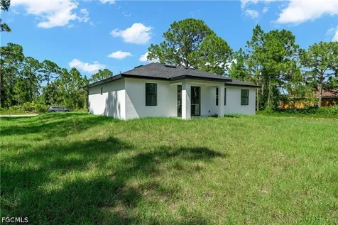 1030 Hunter Street E Lehigh Acres FL 33974