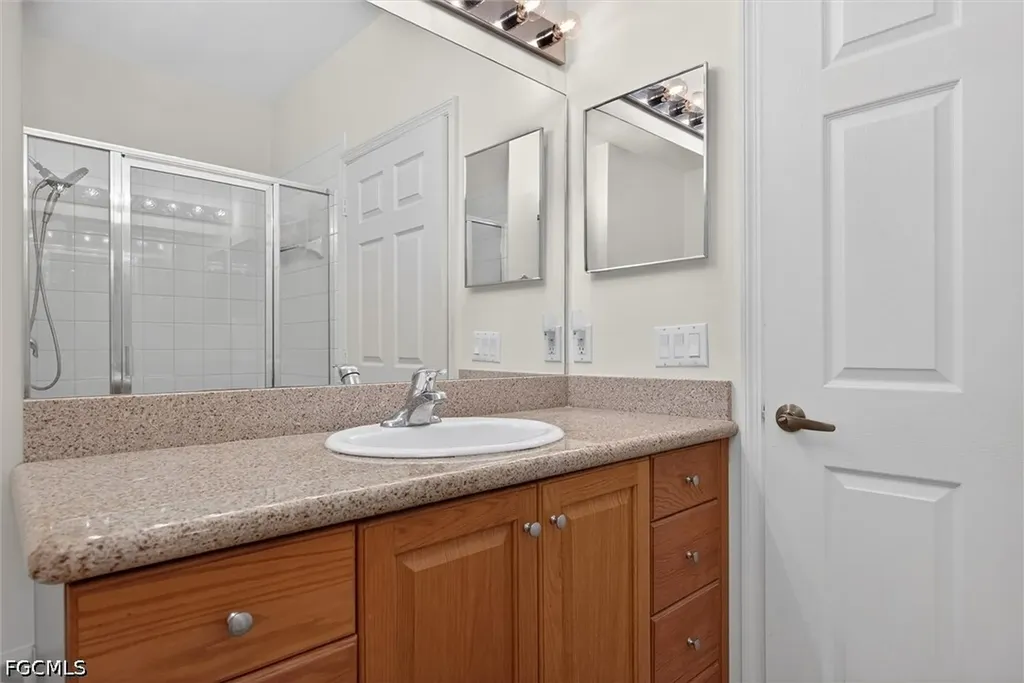 1806 Concordia Lake Circle Cape Coral FL 33909