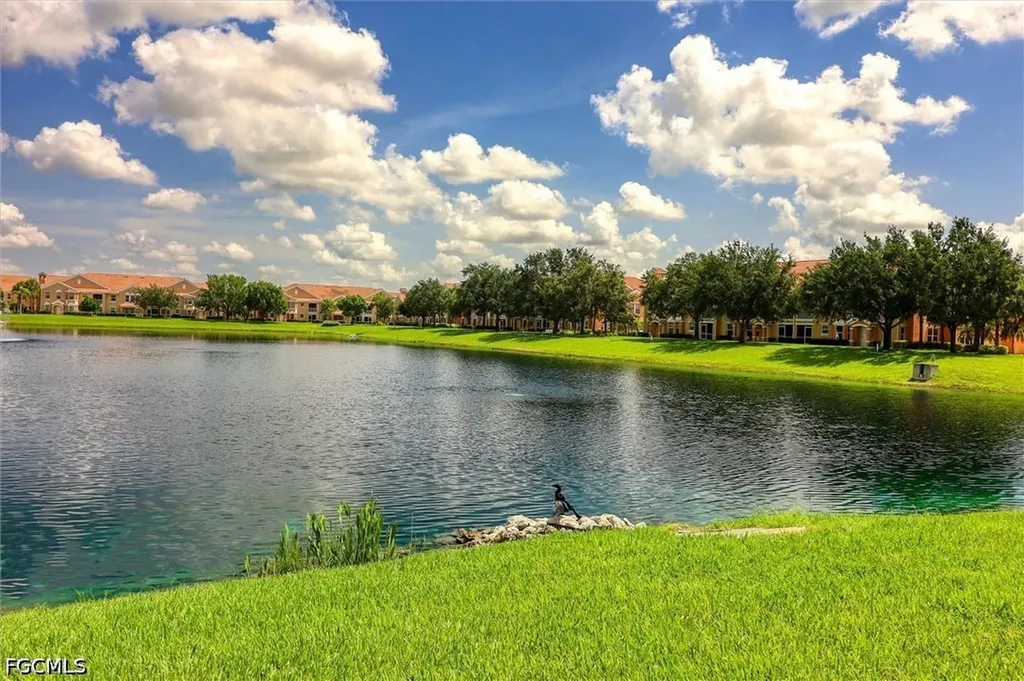 1806 Concordia Lake Circle Cape Coral FL 33909