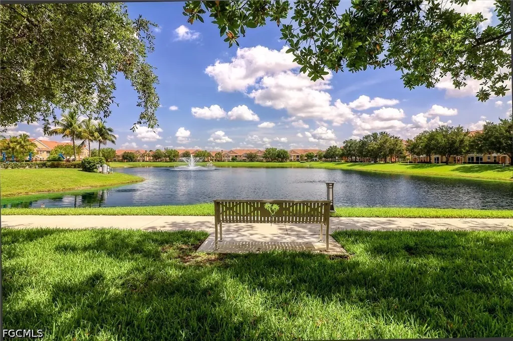 1806 Concordia Lake Circle Cape Coral FL 33909