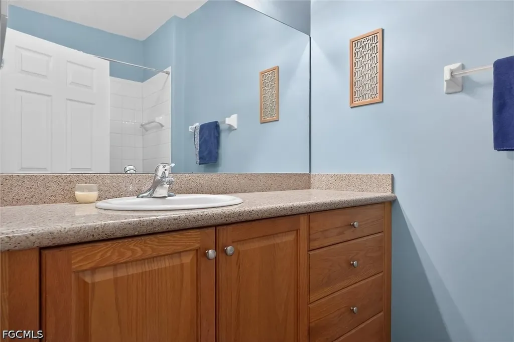 1806 Concordia Lake Circle Cape Coral FL 33909