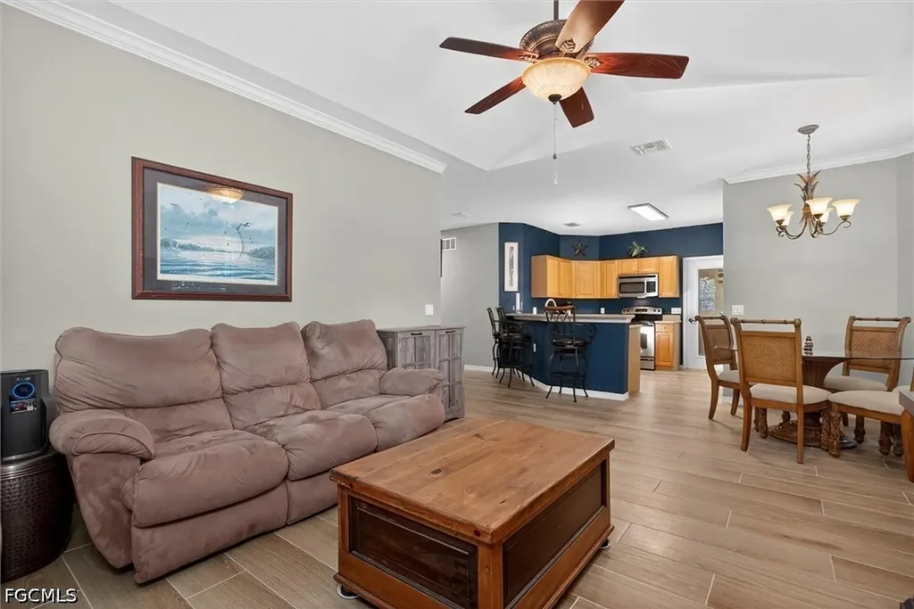 1806 Concordia Lake Circle Cape Coral FL 33909
