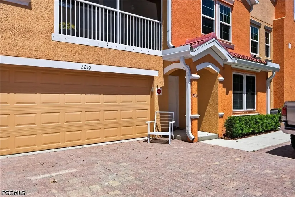 1806 Concordia Lake Circle Cape Coral FL 33909