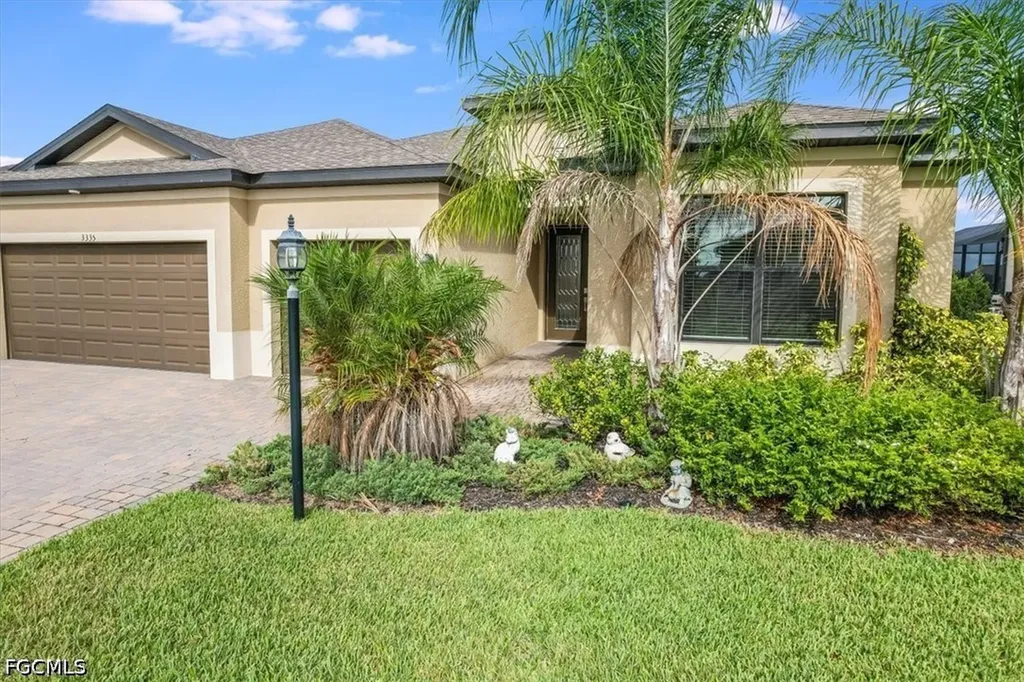 3335 Menores Way Fort Myers FL 33905